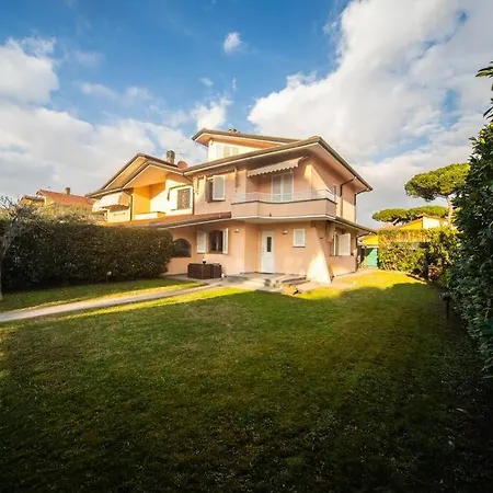House Holiday Le Sorelle A Pochi Passi Dal Mare Holiday home *