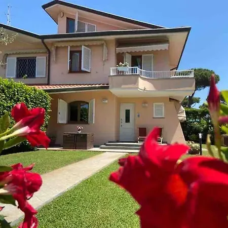 Holiday home House Holiday Le Sorelle A Pochi Passi Dal Mare