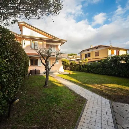 House Holiday Le Sorelle A Pochi Passi Dal Mare